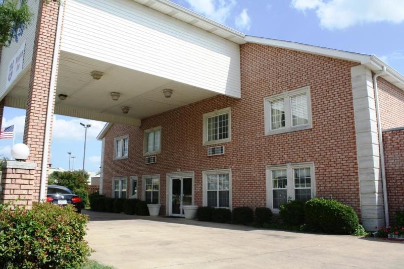 Quality Inn & Suites Fort Worth Buitenkant foto